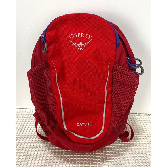 Osprey Daylite Backpack Red Lightweight Hiking Travel School Bag Casual - Picture 1 of 9